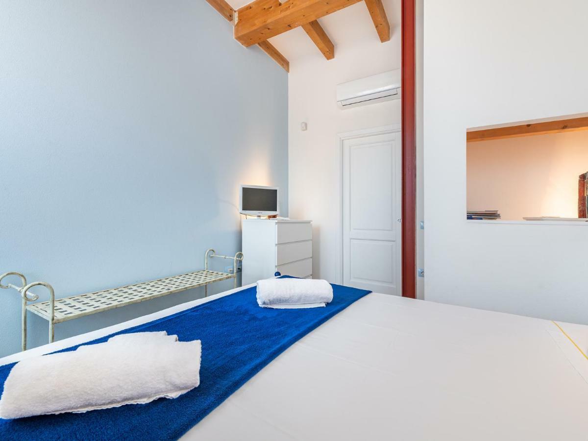 "Bea'S Terrace" - Private Jacuzzi And Panoramic Rooftop In The City Centre Cagliari Bagian luar foto