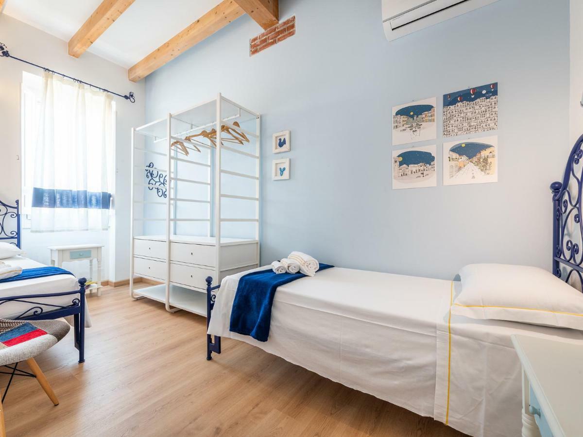 "Bea'S Terrace" - Private Jacuzzi And Panoramic Rooftop In The City Centre Cagliari Bagian luar foto